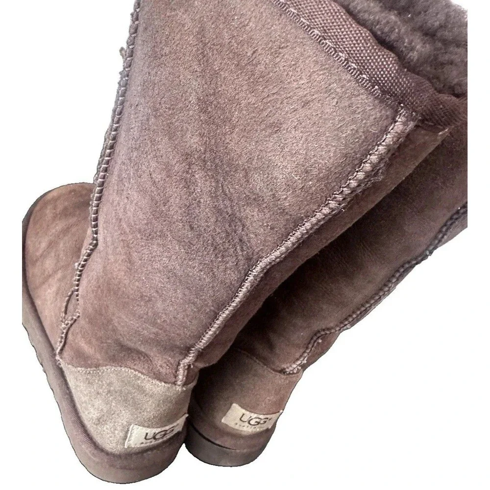 UGG Australia Classic Tall Boots Chocolate Brown Sheepskin Suede Women’s Size 6